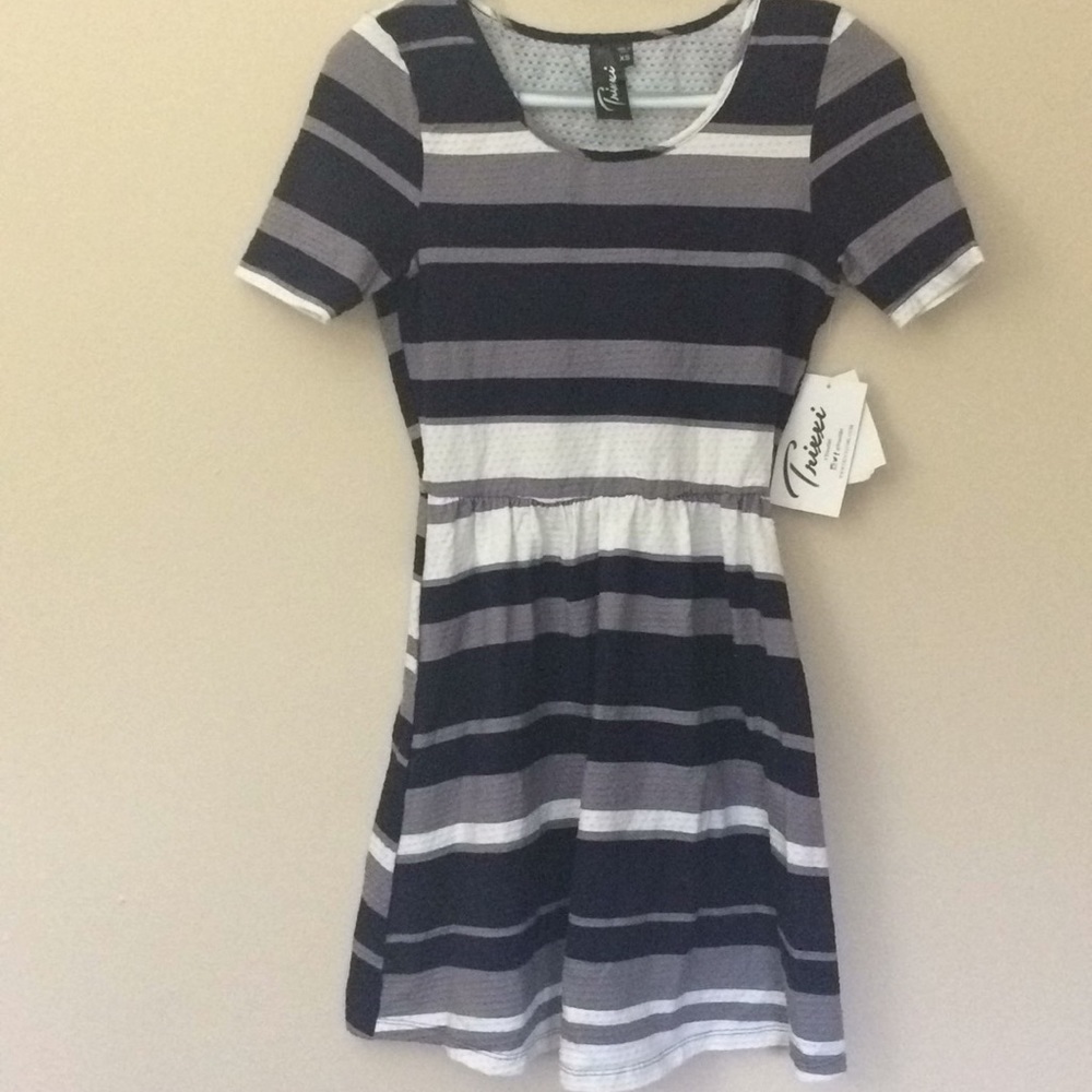 Trixxi Short Sleeve Mini Dress XS